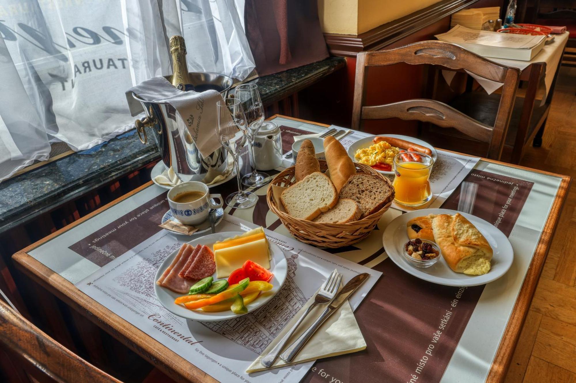 Hotel Continental 플젠 외부 사진