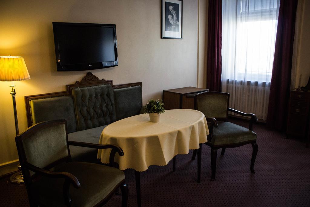 Hotel Continental 플젠 외부 사진